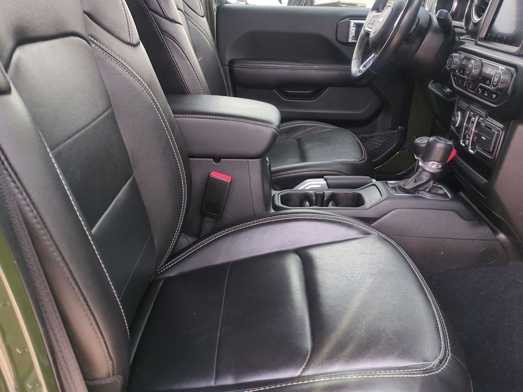 Thumbnail: 2022 Jeep Wrangler - 12