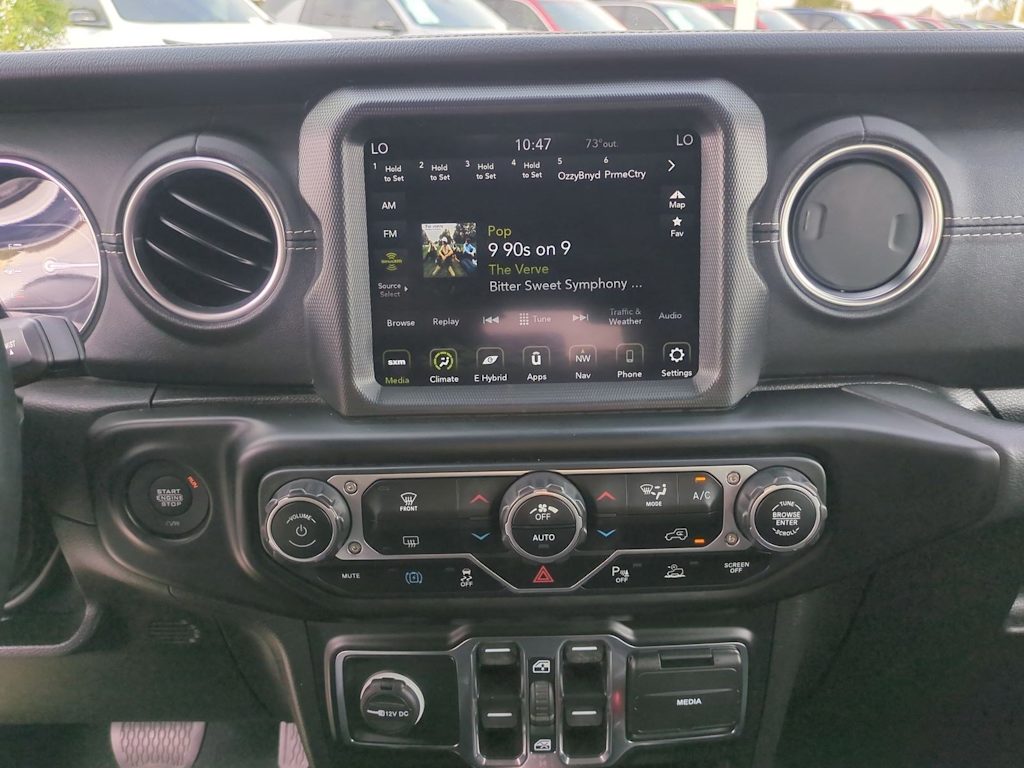 Thumbnail: 2022 Jeep Wrangler - 15