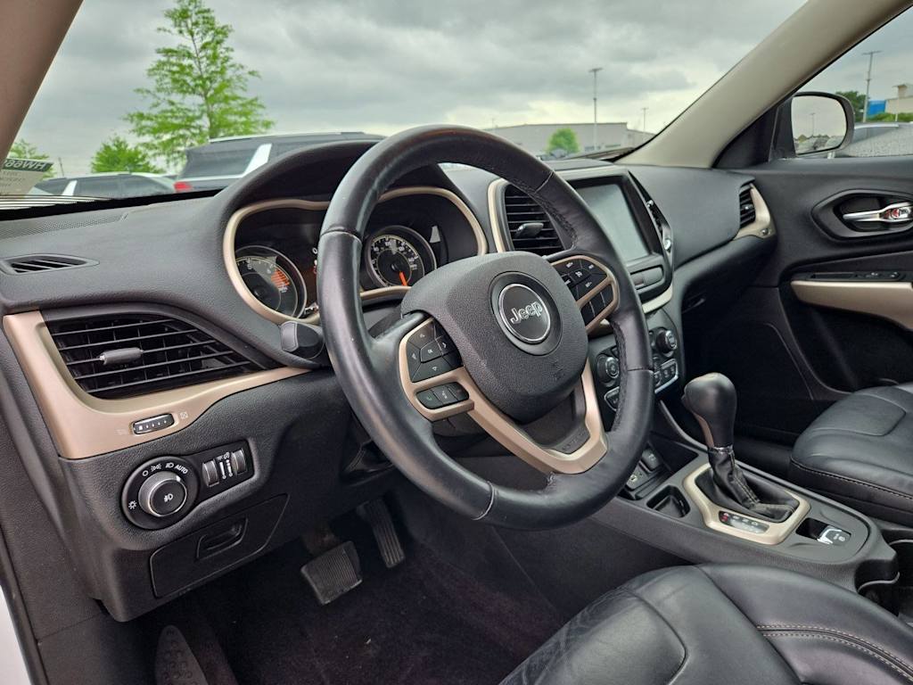 Thumbnail: 2017 Jeep Cherokee - 2