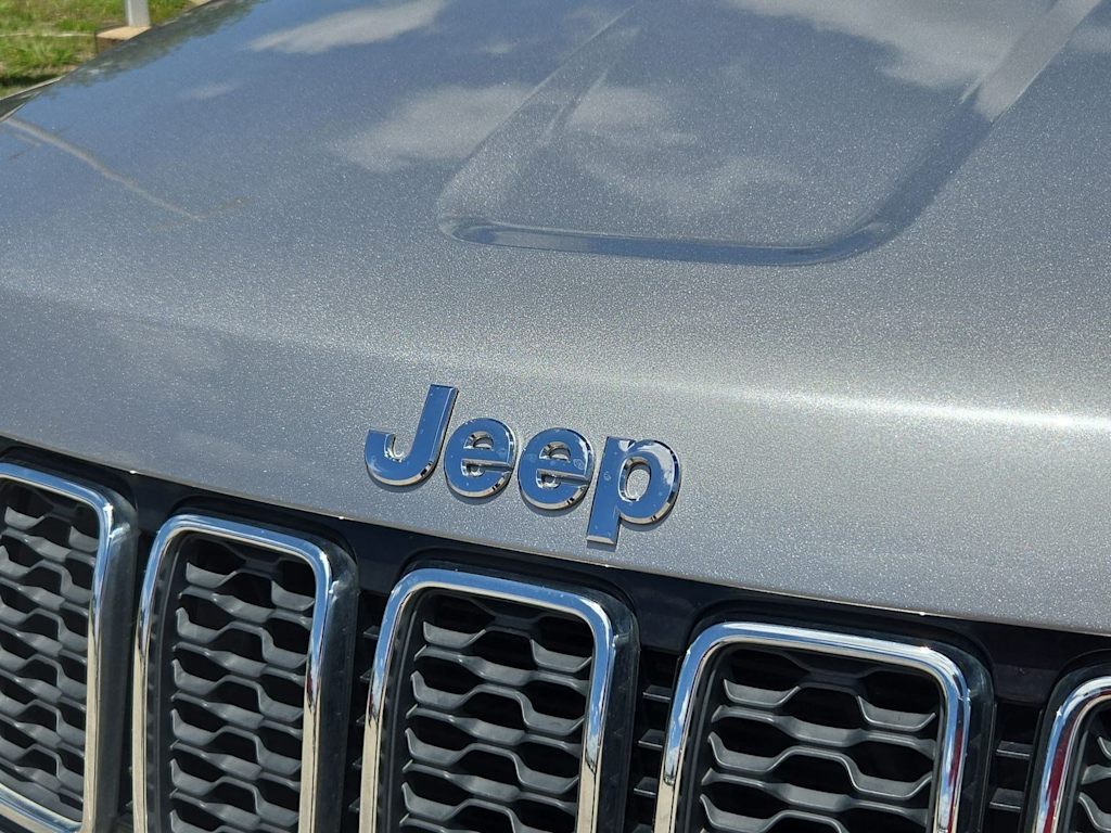 Thumbnail: 2017 Jeep Grand Cherokee - 7