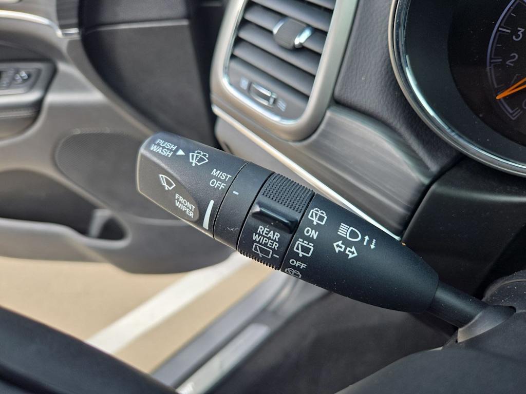 Thumbnail: 2019 Jeep Grand Cherokee - 32