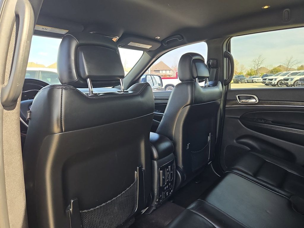 Thumbnail: 2018 Jeep Grand Cherokee - 12
