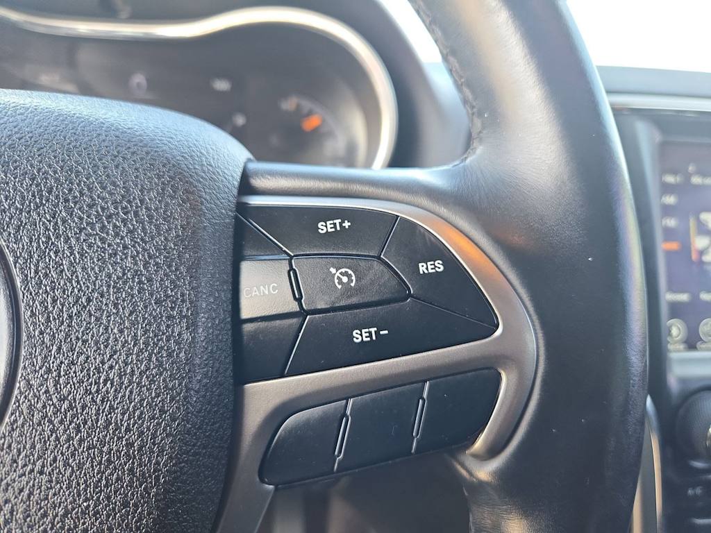 Thumbnail: 2018 Jeep Grand Cherokee - 29