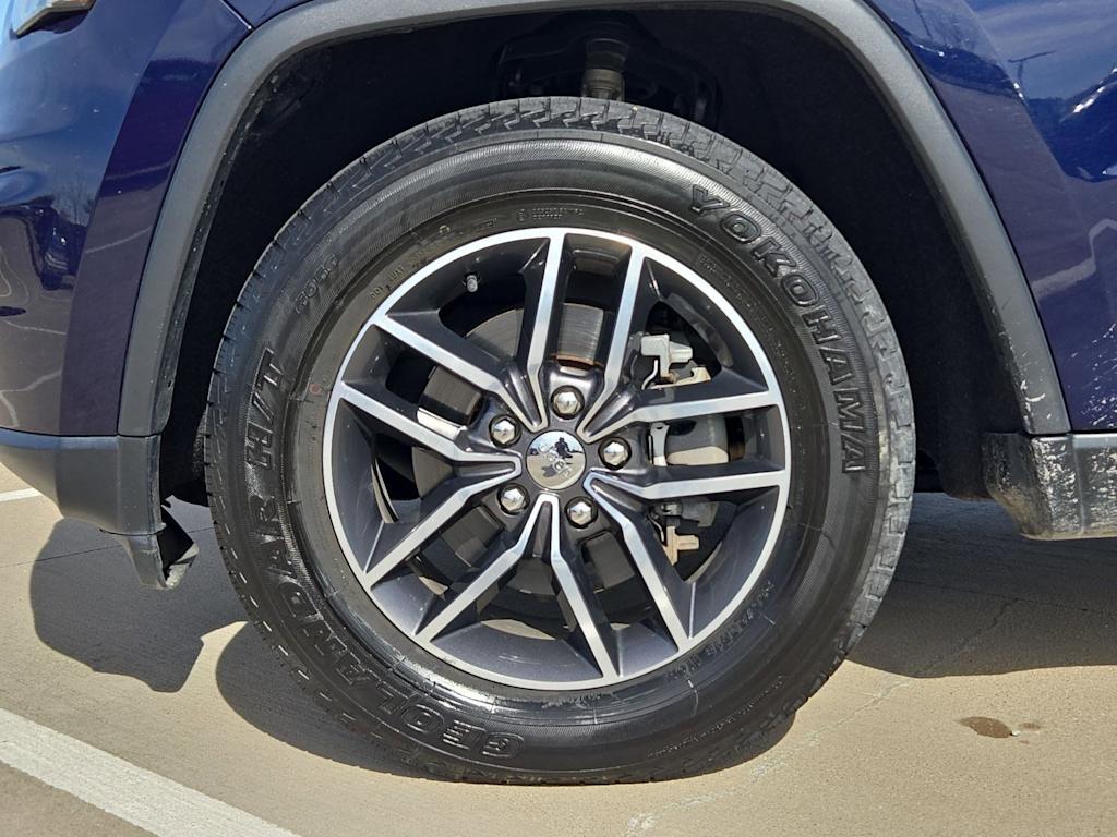 Thumbnail: 2018 Jeep Grand Cherokee - 8