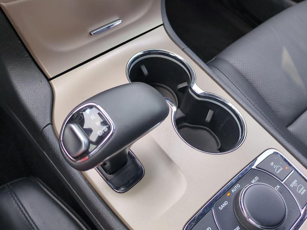 Thumbnail: 2014 Jeep Grand Cherokee - 17