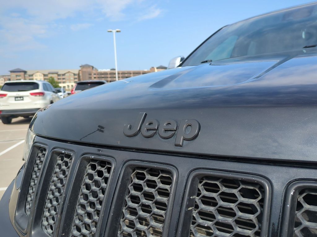 Thumbnail: 2014 Jeep Grand Cherokee - 23