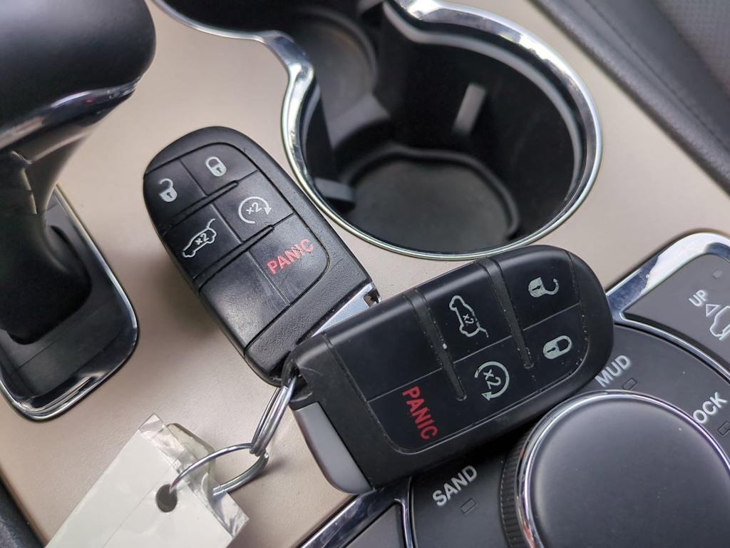 Thumbnail: 2014 Jeep Grand Cherokee - 37