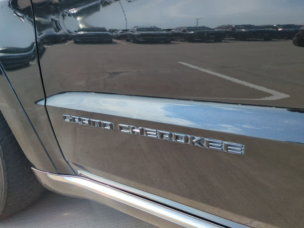 Thumbnail: 2014 Jeep Grand Cherokee - 24