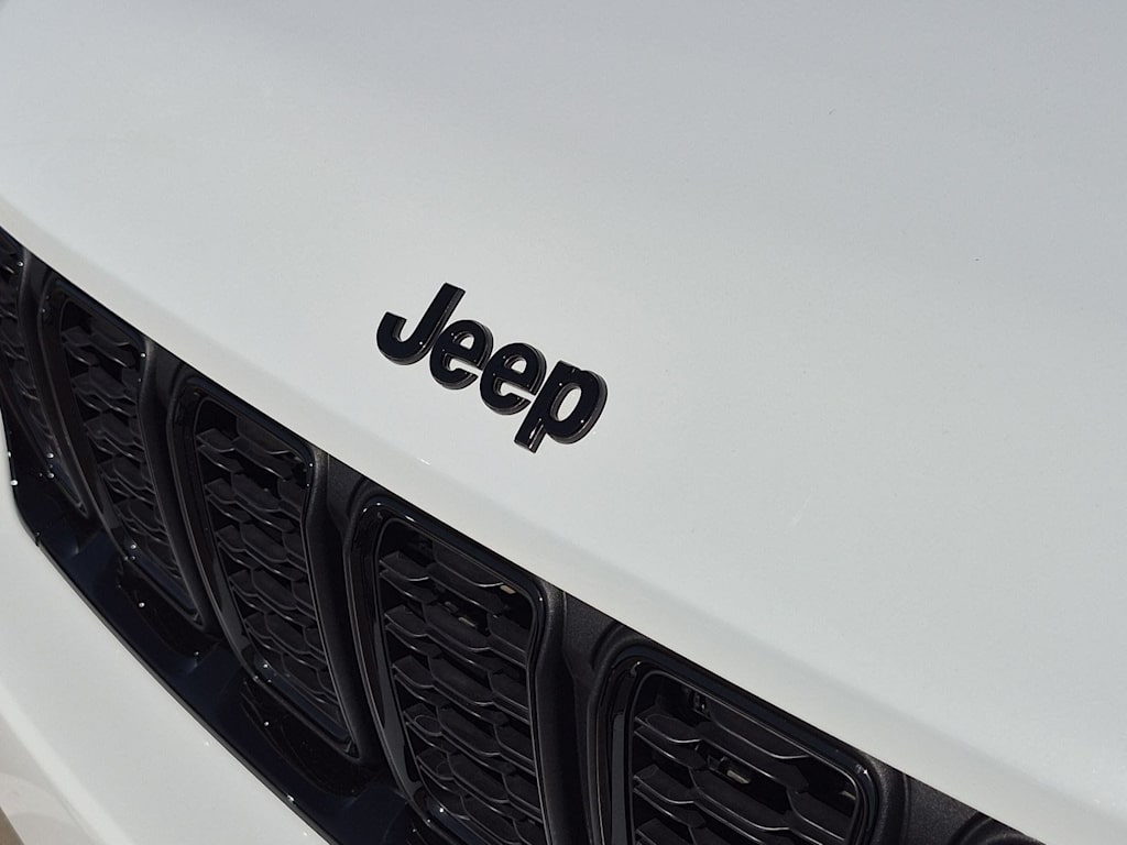 Thumbnail: 2025 Jeep Grand Cherokee - 7