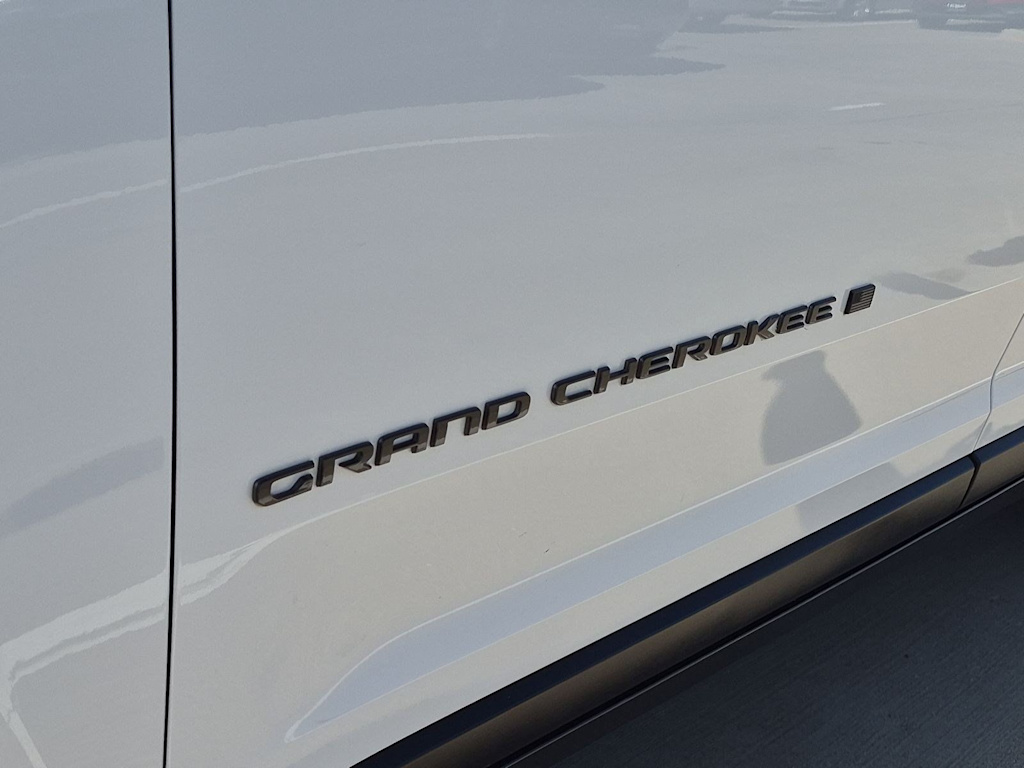 Thumbnail: 2025 Jeep Grand Cherokee - 23