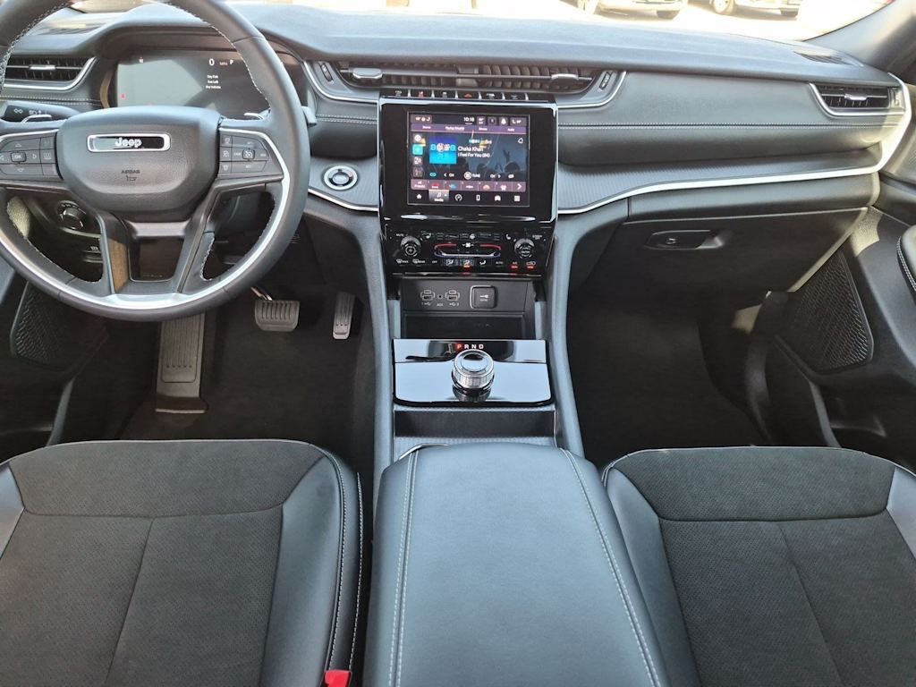 Thumbnail: 2025 Jeep Grand Cherokee - 9