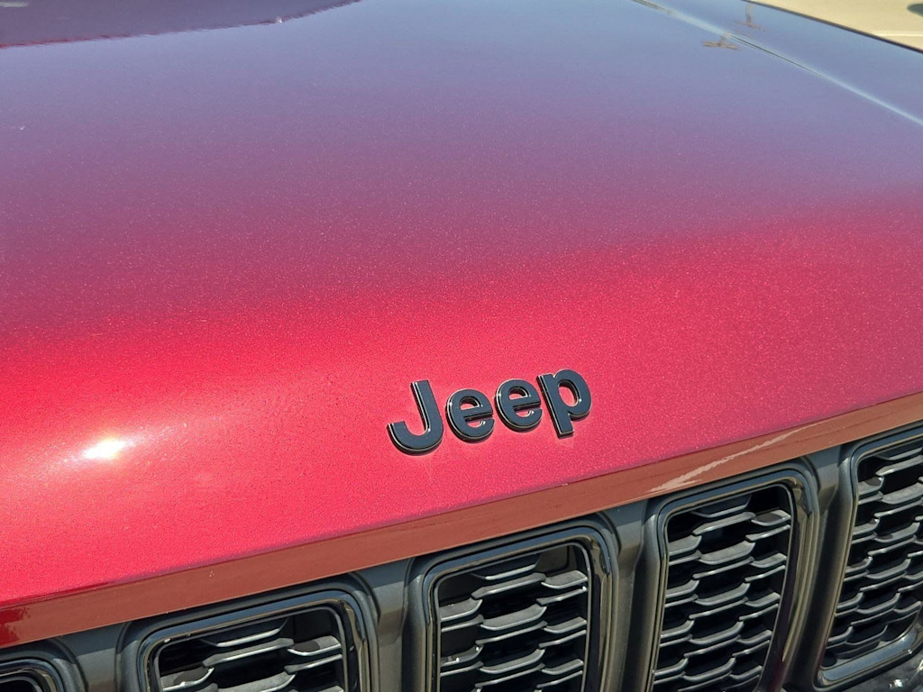 Thumbnail: 2025 Jeep Grand Cherokee - 7