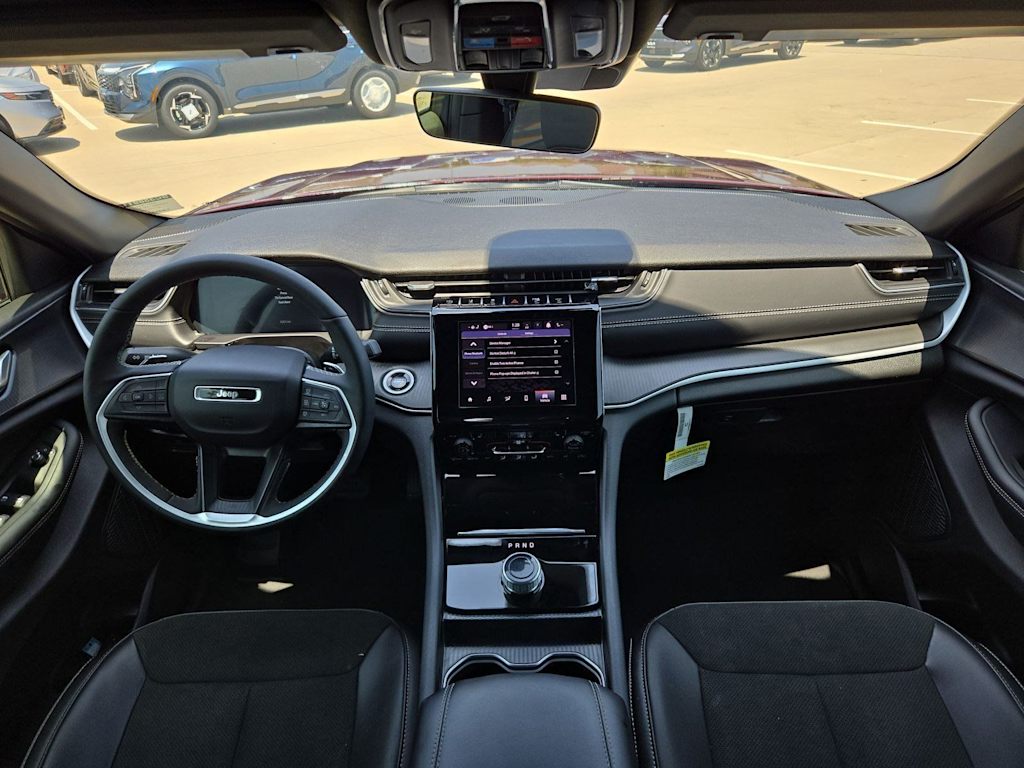 Thumbnail: 2025 Jeep Grand Cherokee - 9