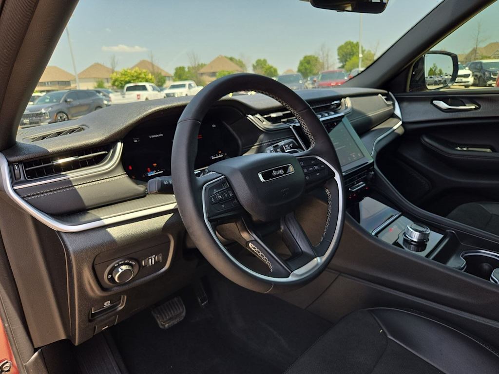 Thumbnail: 2025 Jeep Grand Cherokee - 2