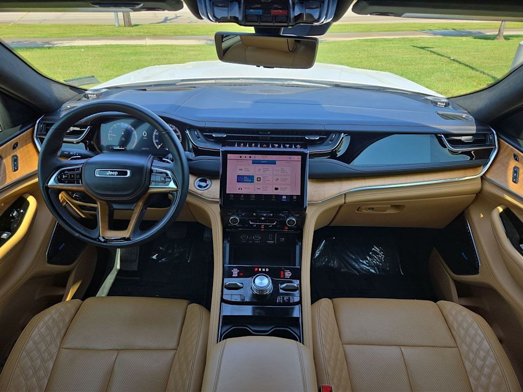 Thumbnail: 2024 Jeep Grand Cherokee L - 9