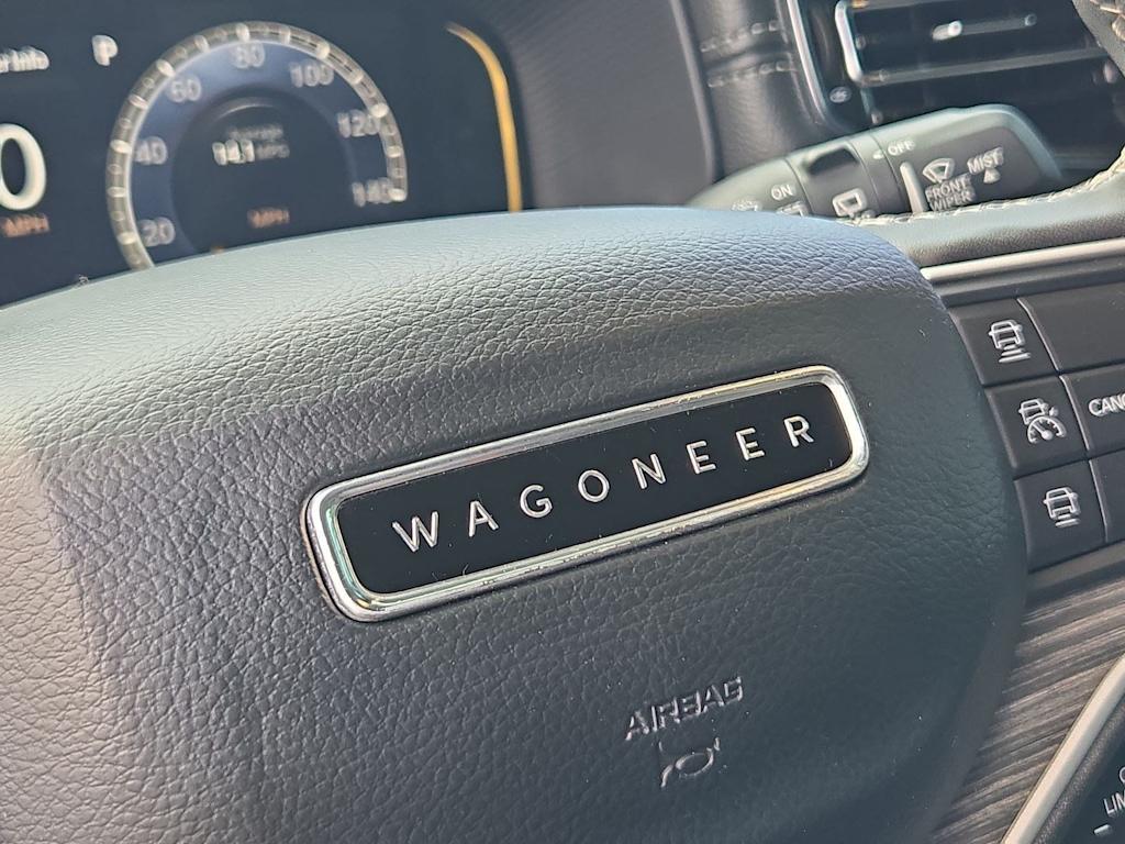 Thumbnail: 2022 Jeep Wagoneer - 24