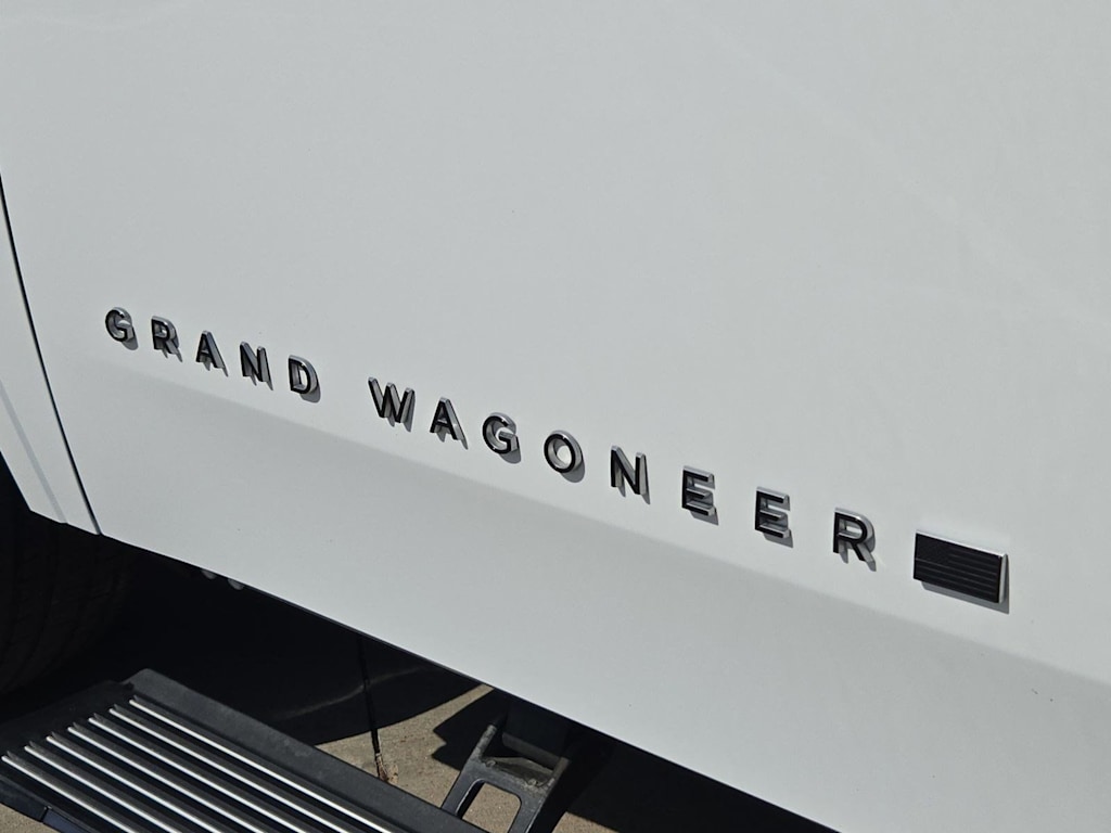 Thumbnail: 2024 Jeep Grand Wagoneer - 7
