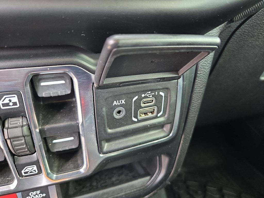 Thumbnail: 2022 Jeep Gladiator - 33