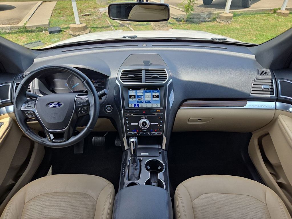 Thumbnail: 2017 Ford Explorer - 9