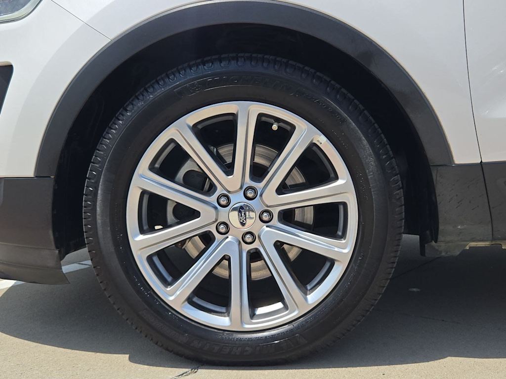 Thumbnail: 2017 Ford Explorer - 8