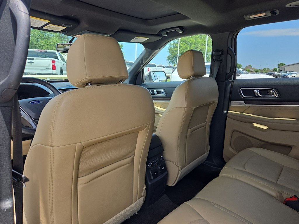 Thumbnail: 2017 Ford Explorer - 12