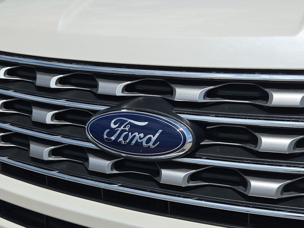 Thumbnail: 2017 Ford Explorer - 7