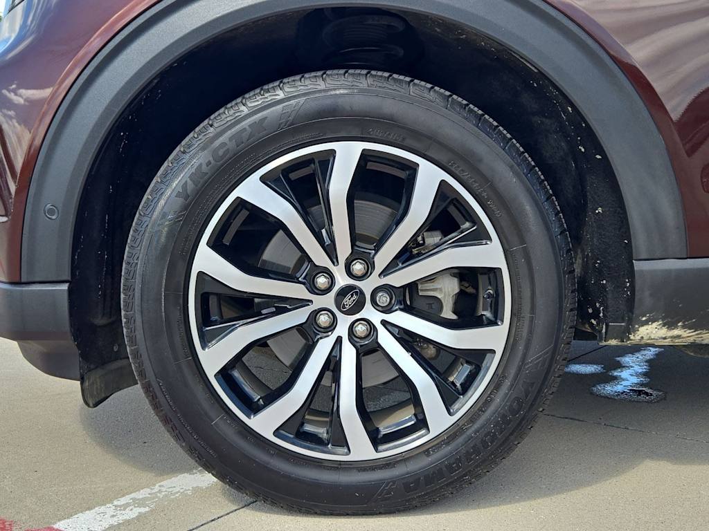 Thumbnail: 2020 Ford Explorer - 8