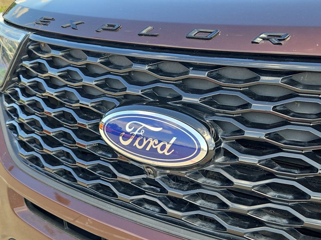 Thumbnail: 2020 Ford Explorer - 7