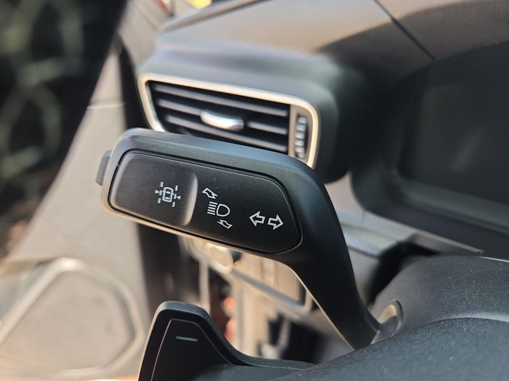 Thumbnail: 2020 Ford Explorer - 28