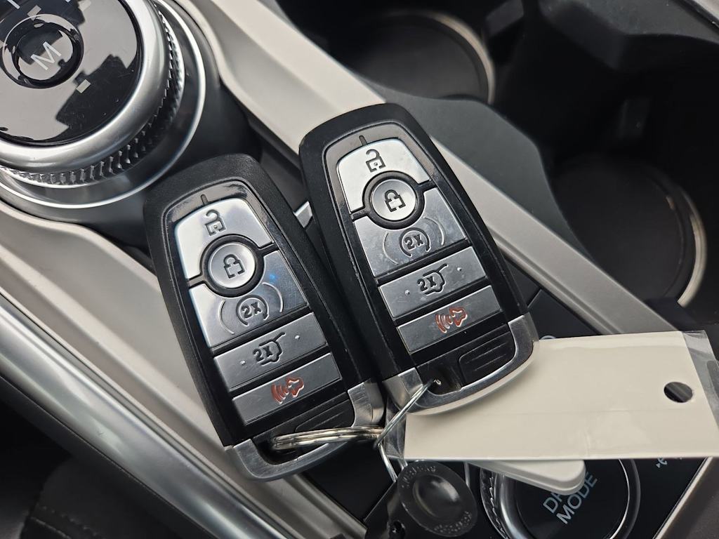 Thumbnail: 2020 Ford Explorer - 38