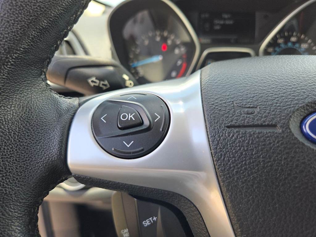 Thumbnail: 2015 Ford Escape - 28