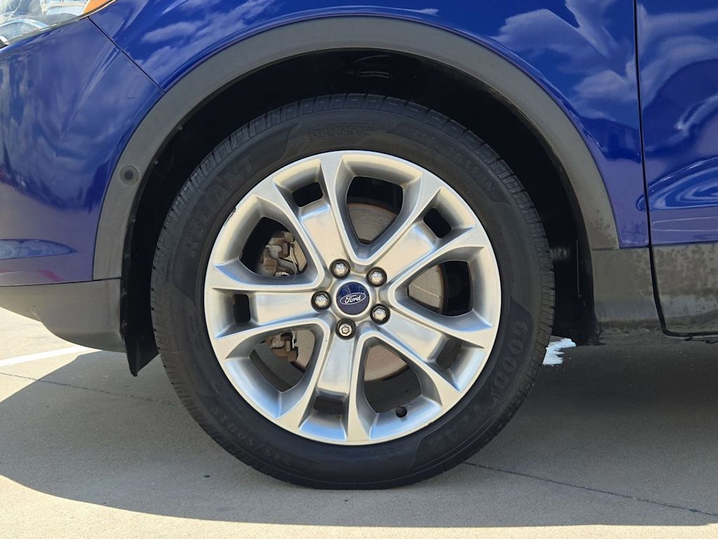 Thumbnail: 2015 Ford Escape - 8