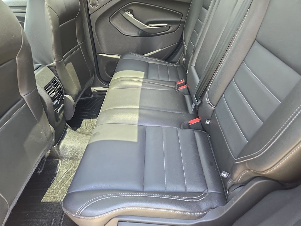 Thumbnail: 2015 Ford Escape - 25