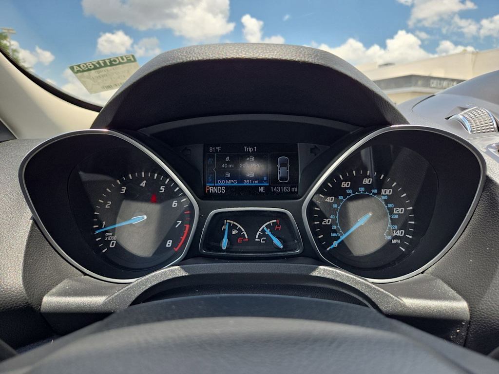 Thumbnail: 2015 Ford Escape - 16