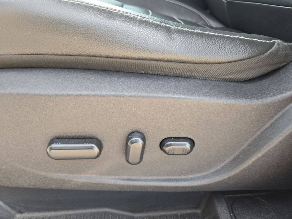 Thumbnail: 2014 Ford Escape - 22