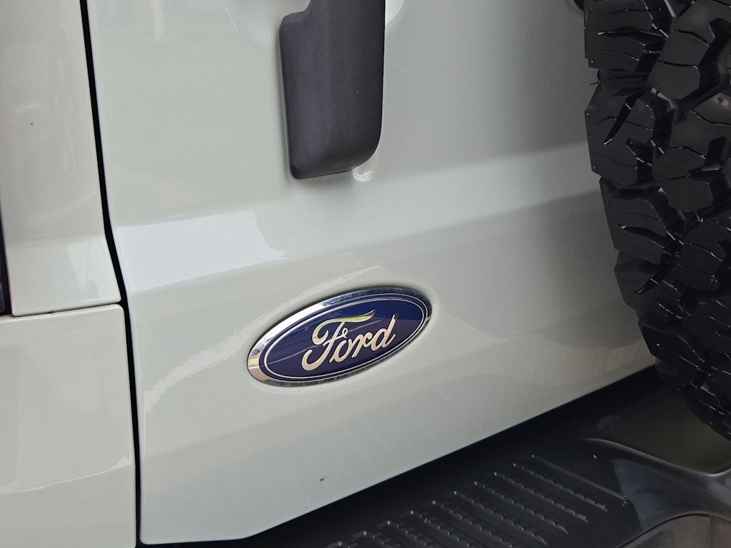 Thumbnail: 2022 Ford Bronco - 6