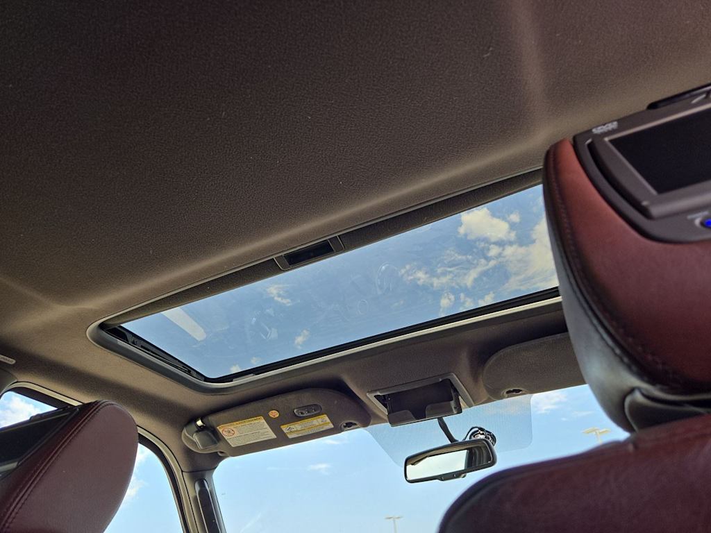 Thumbnail: 2011 Ford Expedition - 32
