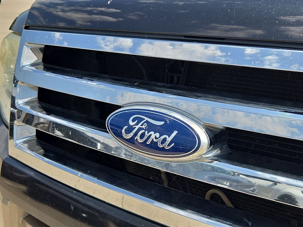 Thumbnail: 2011 Ford Expedition - 24
