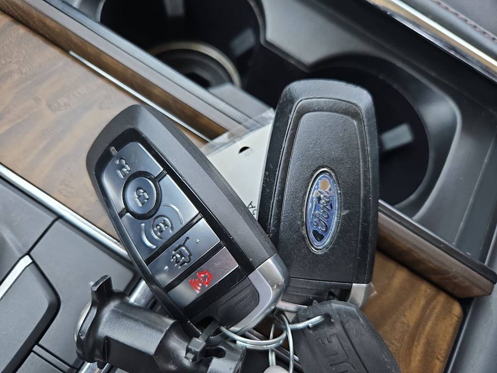 Thumbnail: 2020 Ford Expedition - 36
