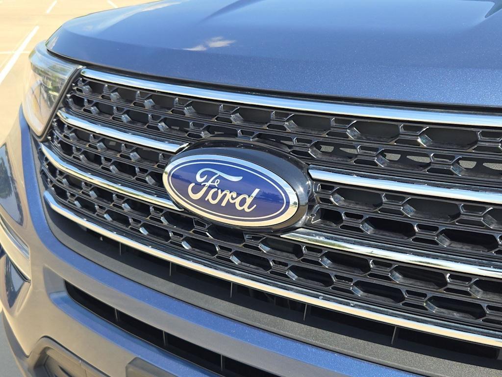Thumbnail: 2020 Ford Explorer - 21