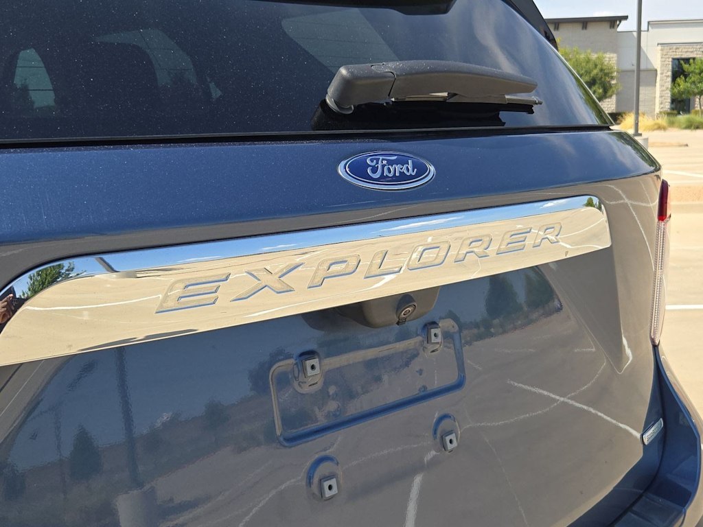 Thumbnail: 2020 Ford Explorer - 22