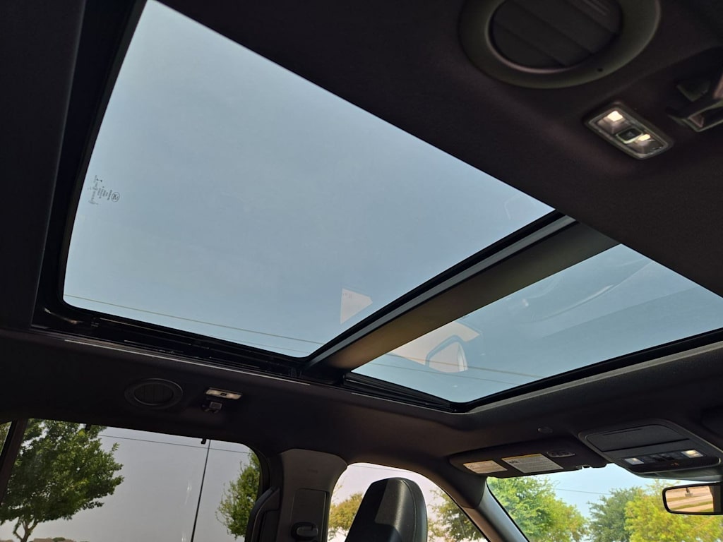 Thumbnail: 2020 Ford Explorer - 27