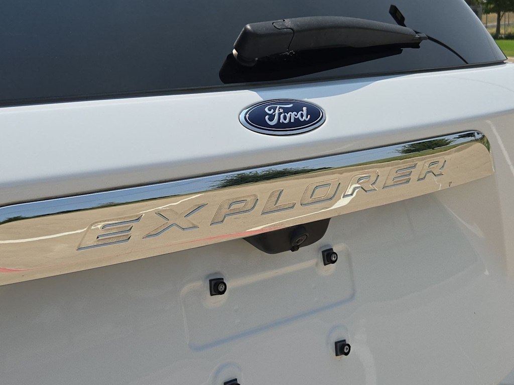 Thumbnail: 2020 Ford Explorer - 23