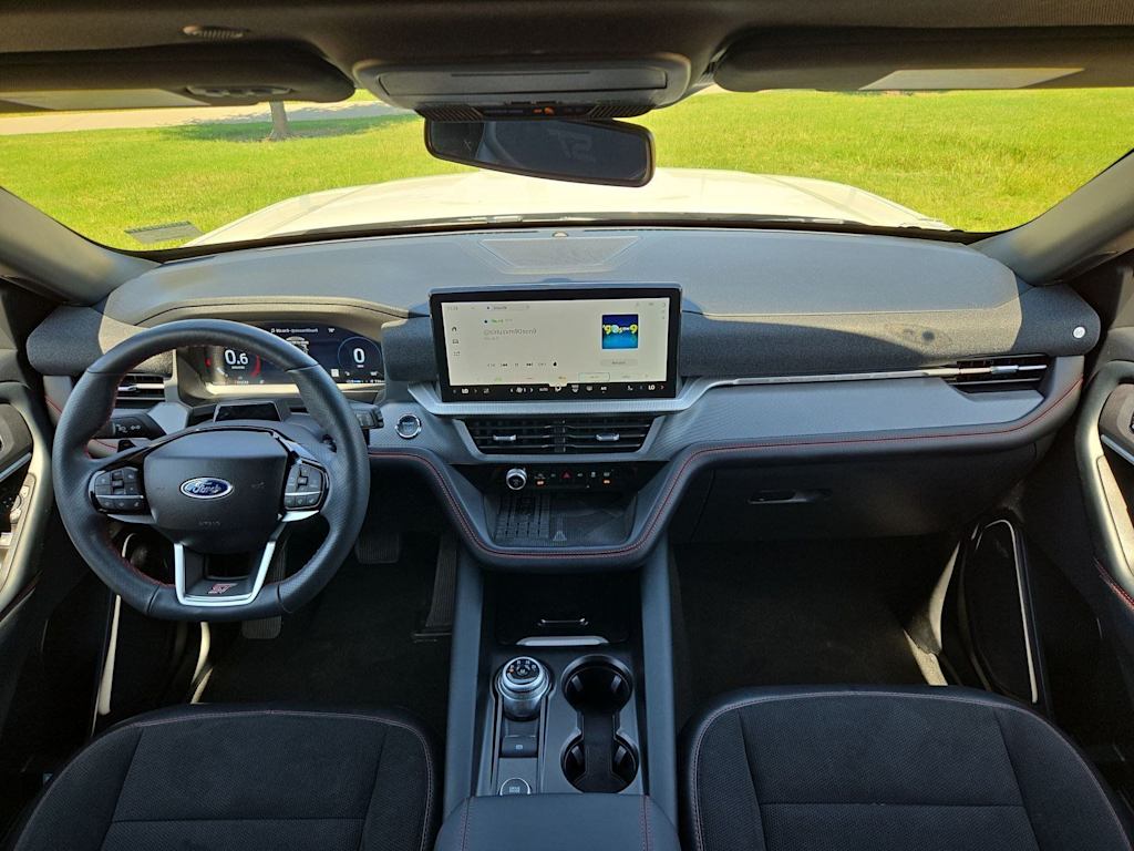 Thumbnail: 2025 Ford Explorer - 9