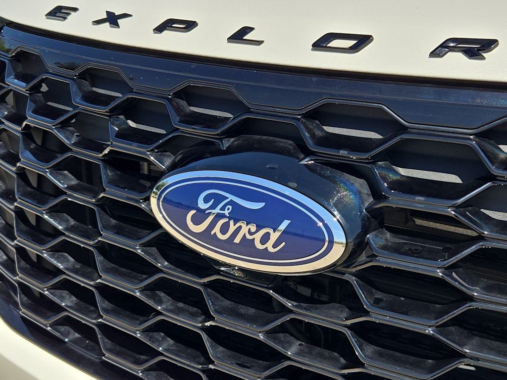 Thumbnail: 2025 Ford Explorer - 7