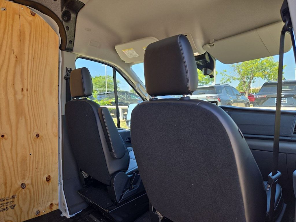 Thumbnail: 2023 Ford Econoline - 21