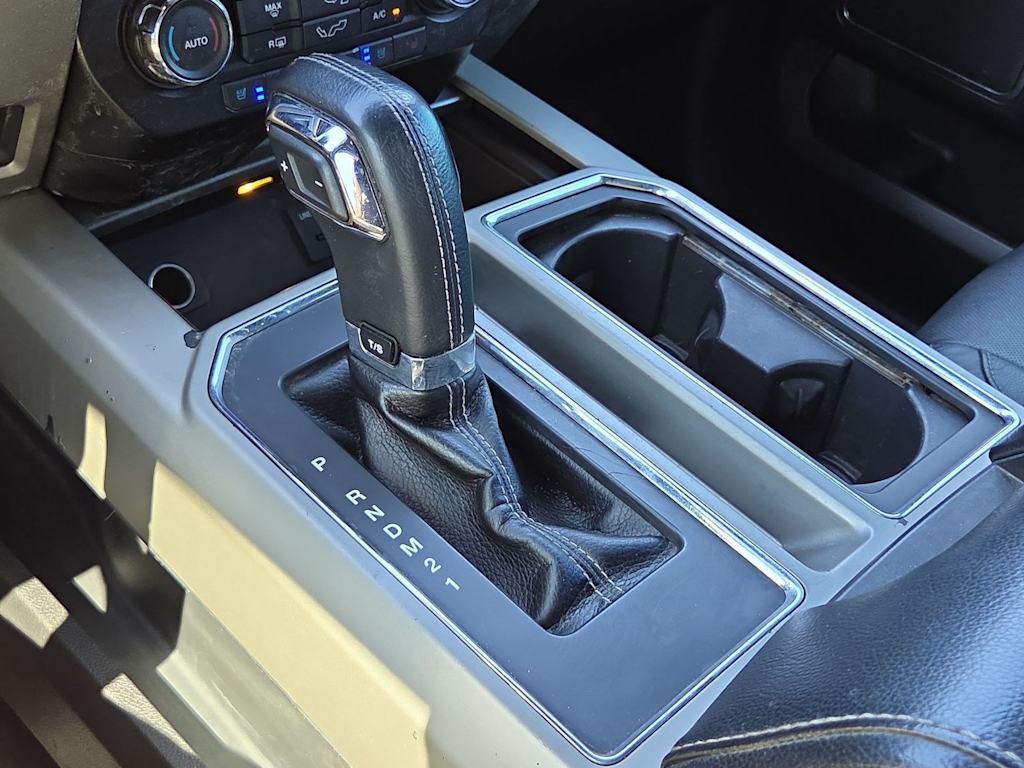 Thumbnail: 2015 Ford F-150 - 32