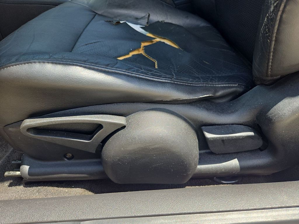Thumbnail: 2008 Chevrolet Cobalt - 23