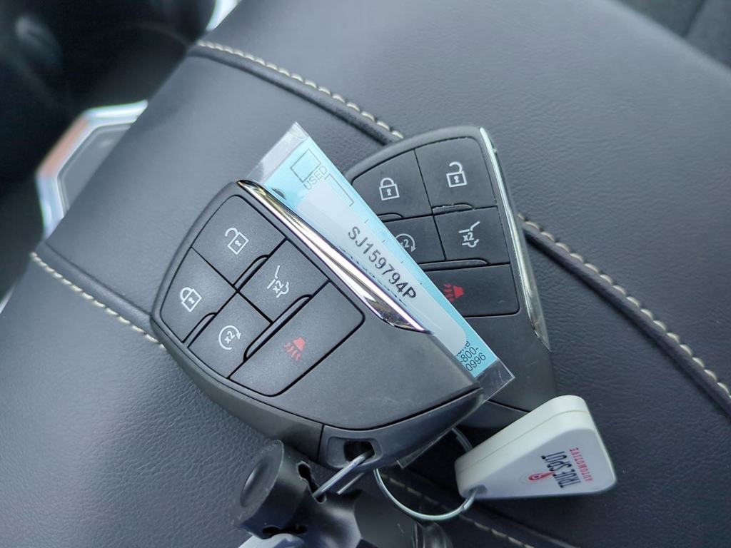 Thumbnail: 2025 GMC Acadia - 17