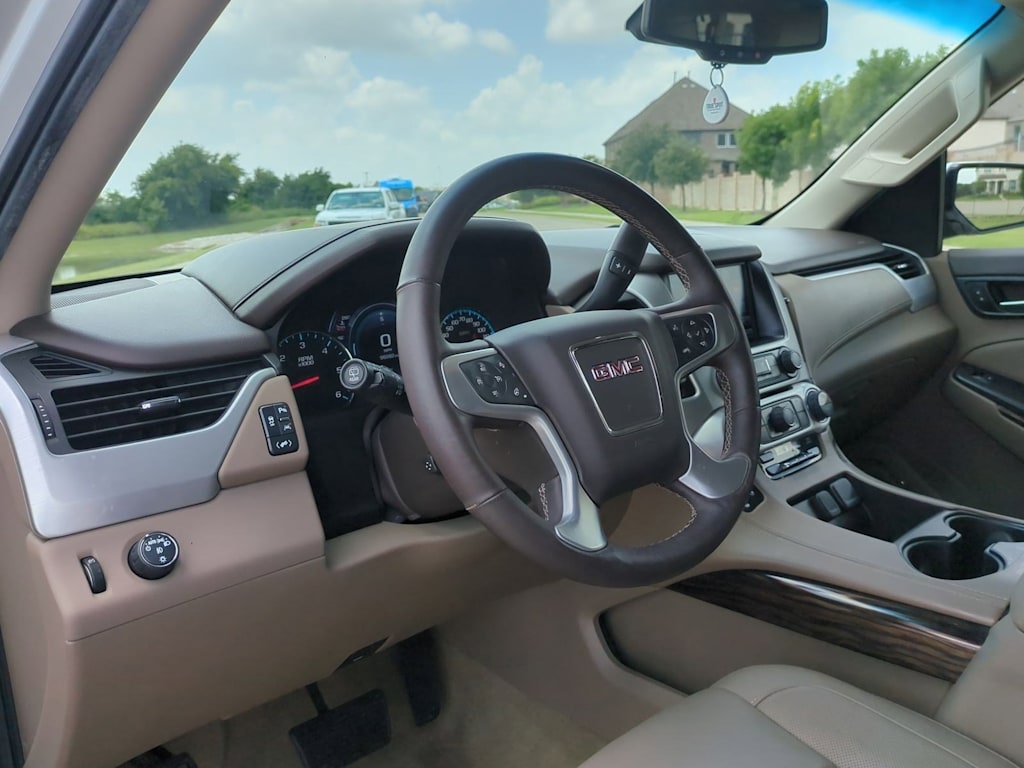 Thumbnail: 2017 GMC Yukon XL - 2